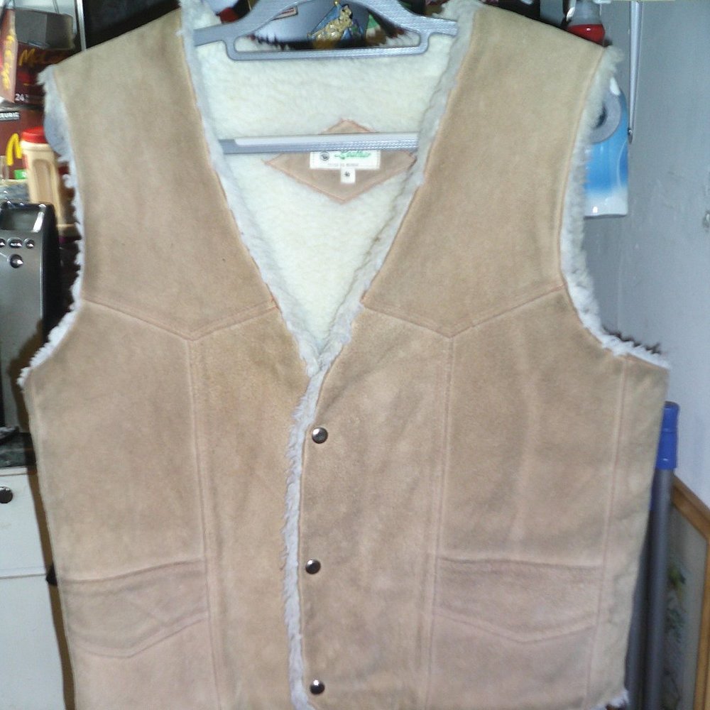 LEATHER VEST - Picture 2 of 2